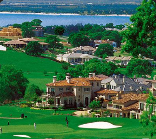 El Dorado Hills homes and green fairways overlooking Folsom Lake