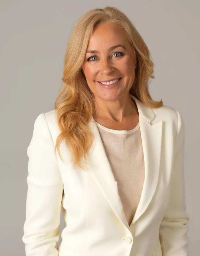 Amy DeBusk, Branch Manager and Mortgage Advisor in Roseville